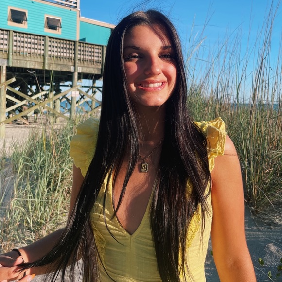 Meet your Posher, Amanda - Picture 1 of 1